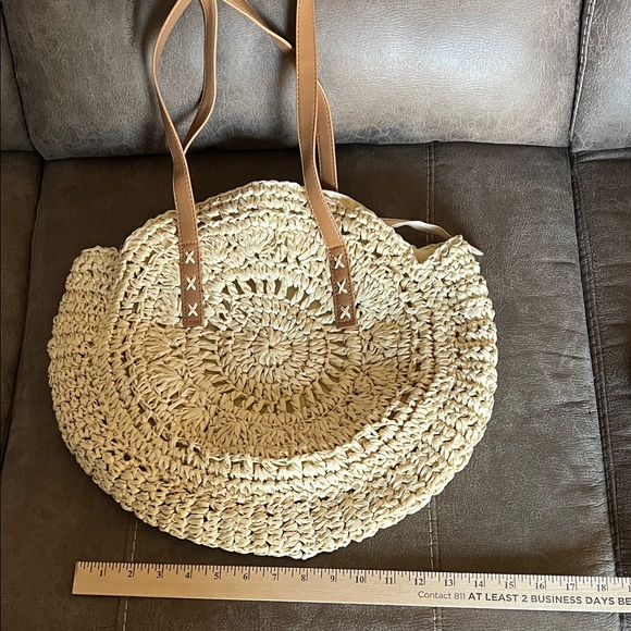 Handbags - Beige Woven Tote Bag